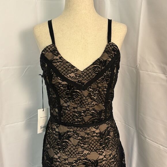 Ali & Jay Desert at Dusk Black Lace Mini Dress Size M - Picture 5 of 10